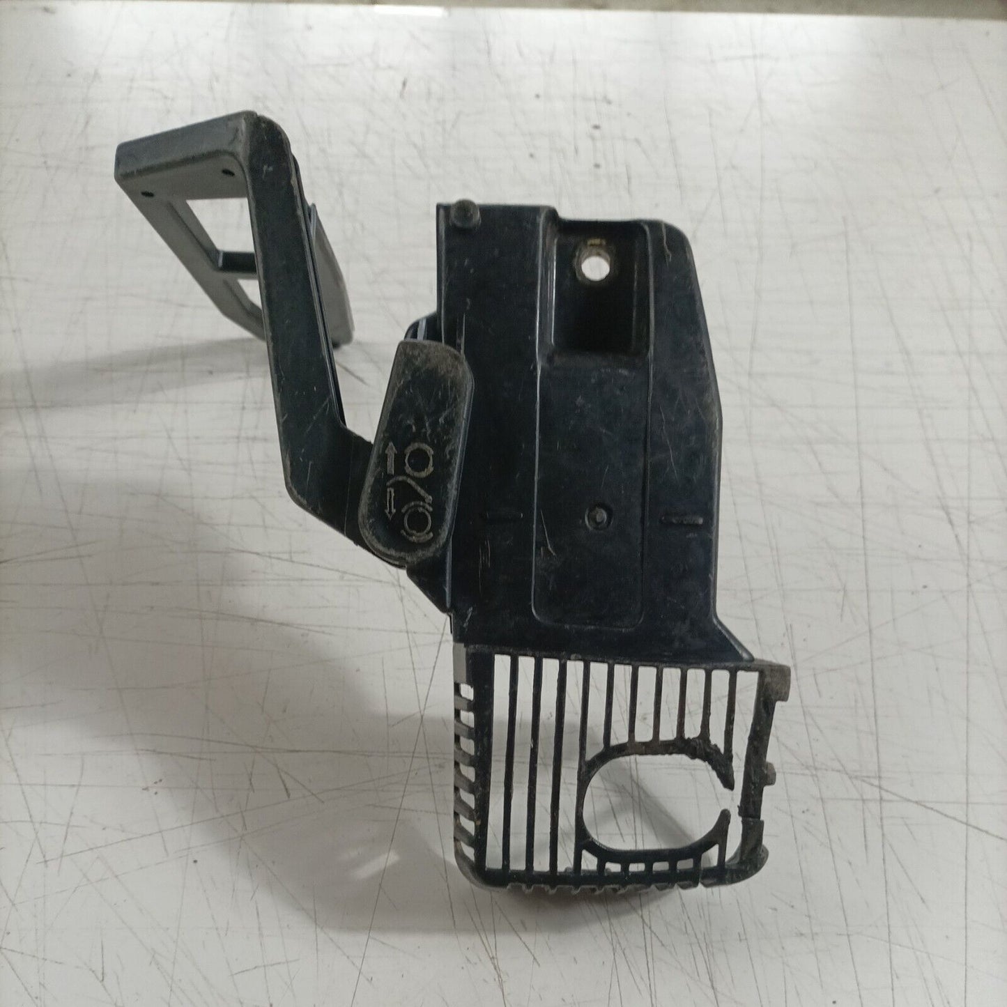 COPERCHIO FRIZIONE BLOCCO CATENA PROTEZIONE PER MOTOSEGA ricambi usati