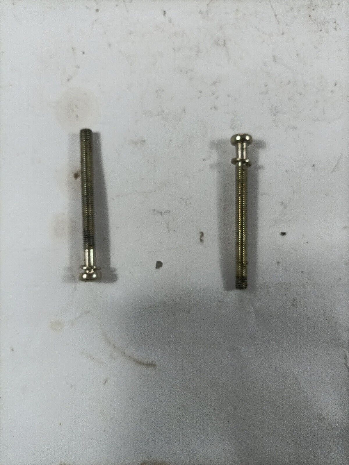 DECESPUGLIATORE TANAKA 501 ik VITI SUPPORTO CARBURATORE ricambi usati