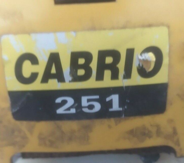 COPERCHIO CILINDRO MOTORE ricambi usati per decespugliatore MCCULLOCH CABRIO 251