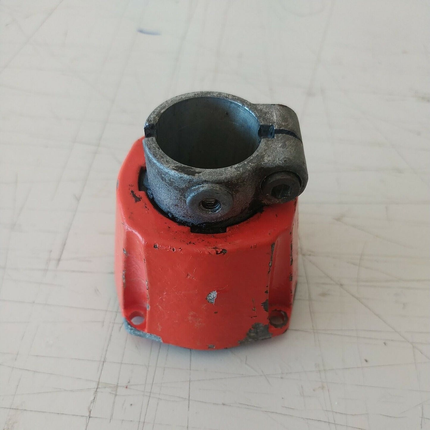 SUPPORTO E CAMPANA decespugliatore OLEOMAC BC 270 Ø 26 BC 300 350 ricambi usati