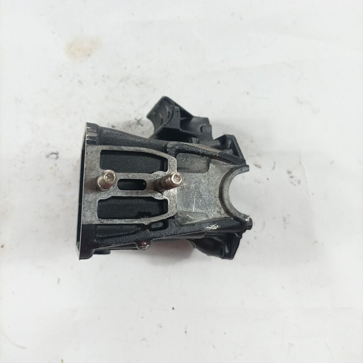 BASAMENTO MOTORE serbatoio olio PER MOTOSEGA MCCULLOCH PRO MAC 700 ricambi usati