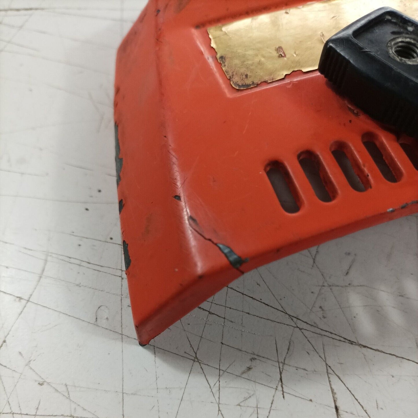 MOTOSEGA CASTOR C70 ALPINA A70 COPERCHIO FILTRO DELL'ARIA ARANCIONE ORIGINALE