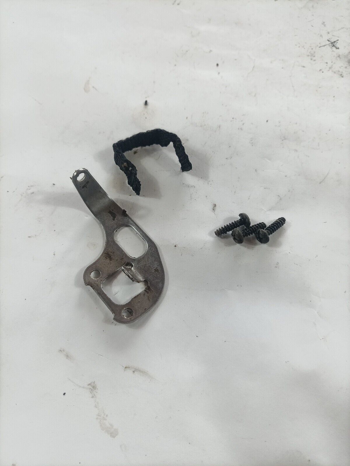 Gancio cintura attacco per MOTOSEGA 25cc EFCO OLEO MAC ZENOAH EMAK