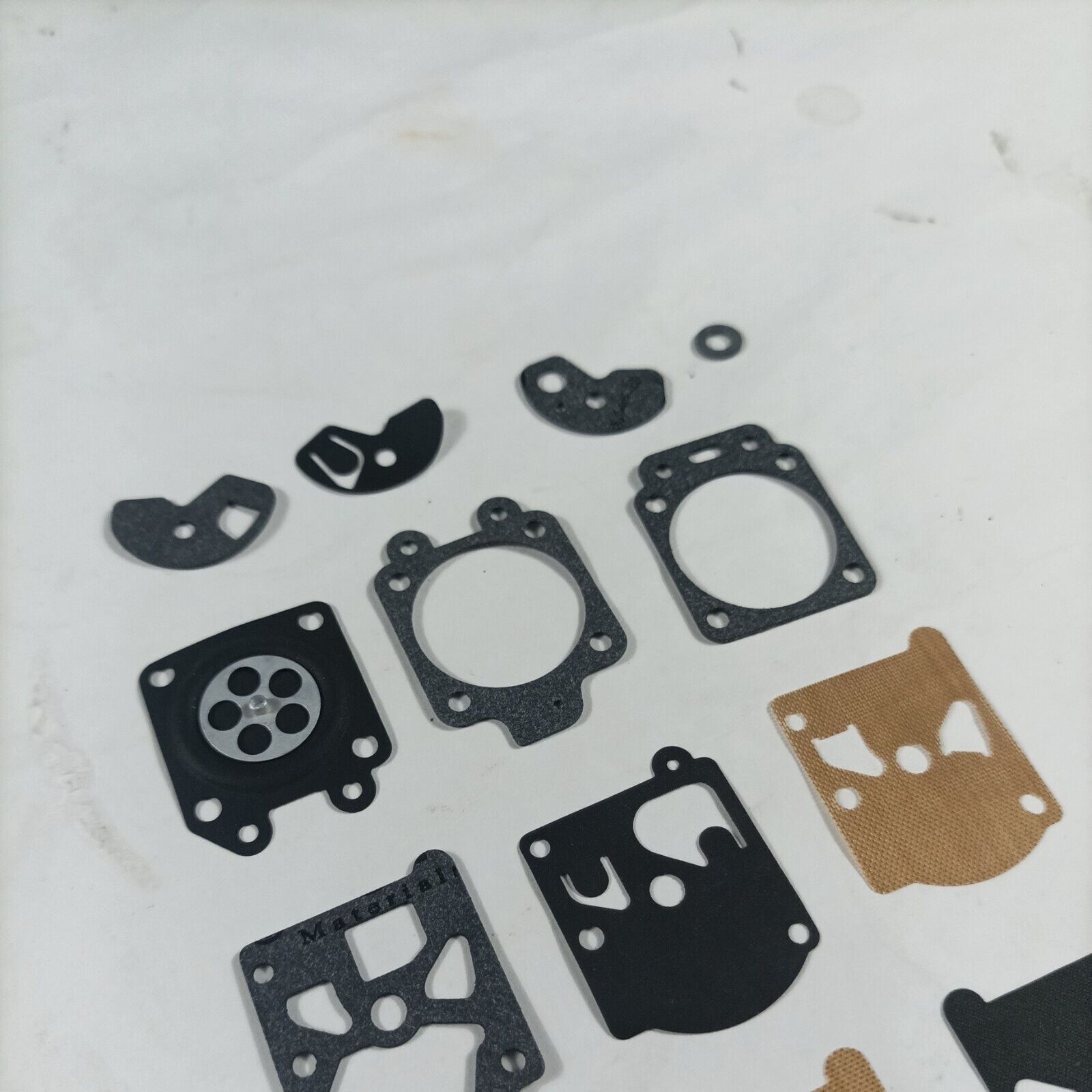 KIT GUARNIZIONI MEMBRANA MEMBRANE CARBURATORE  WALBRO D10-WAT PER MOTOSEGA E D..