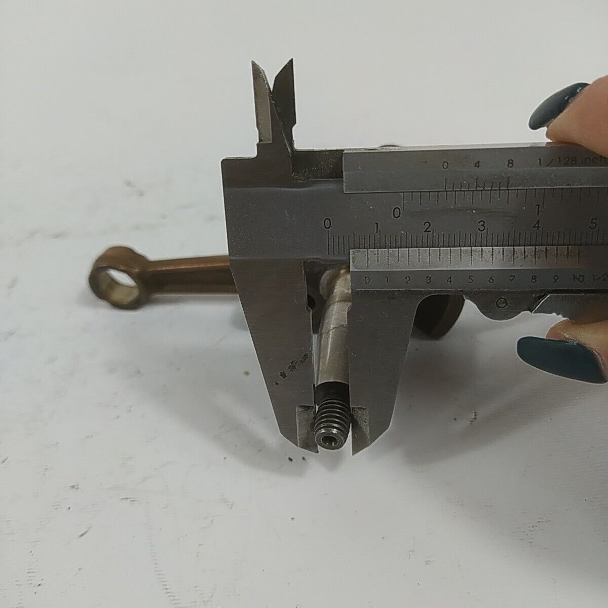 Ricambio ALBERO MOTORE usato per decespugliatore MITSUBISHI TL 52