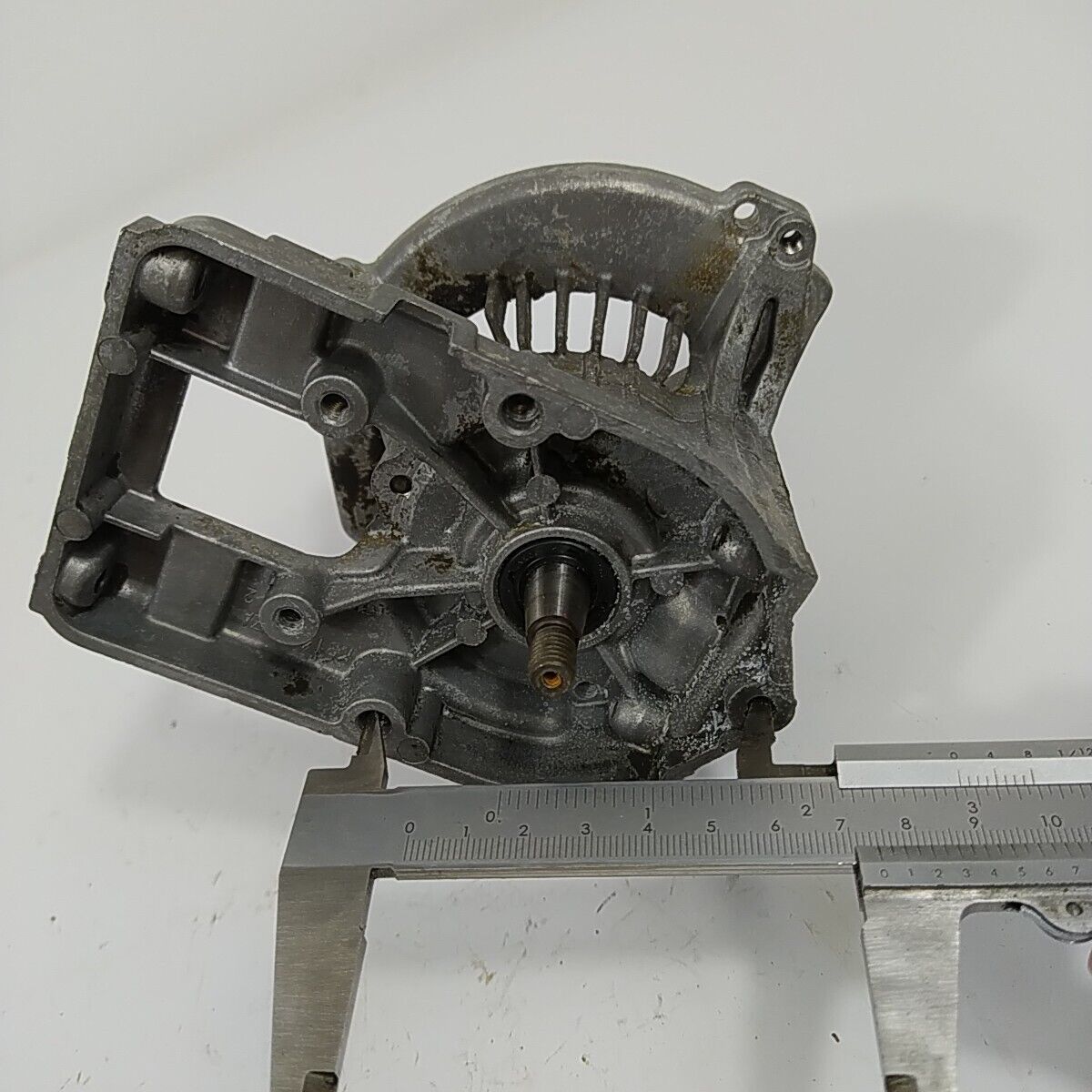 ALBERO MOTORE CON BASAMENTO per decespugliatore MARUYAMA T 180 M1 ricambi usati