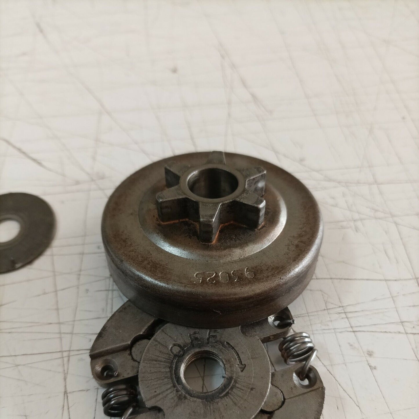 FRIZIONE E CAMPANA 93025 ORIGINALE PER MOTOSEGA CASTOR 330 ANTIVIB