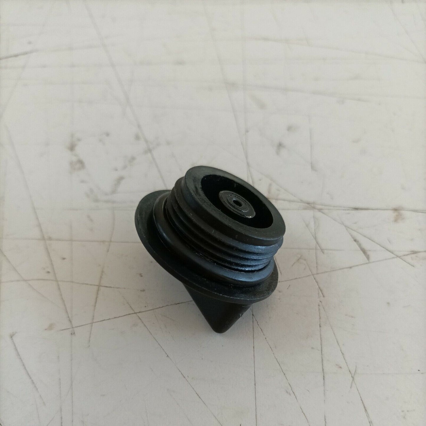 MOTOSEGA OLEO-MAC 350 TAPPO serbatoio CARBURANTE MISCELA ricambi usati