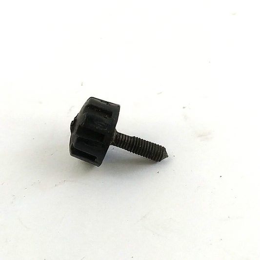 Ricambio VITE PERNO COPERCHIO MOTORE usato per decespugliatore MARUYAMA EA 320