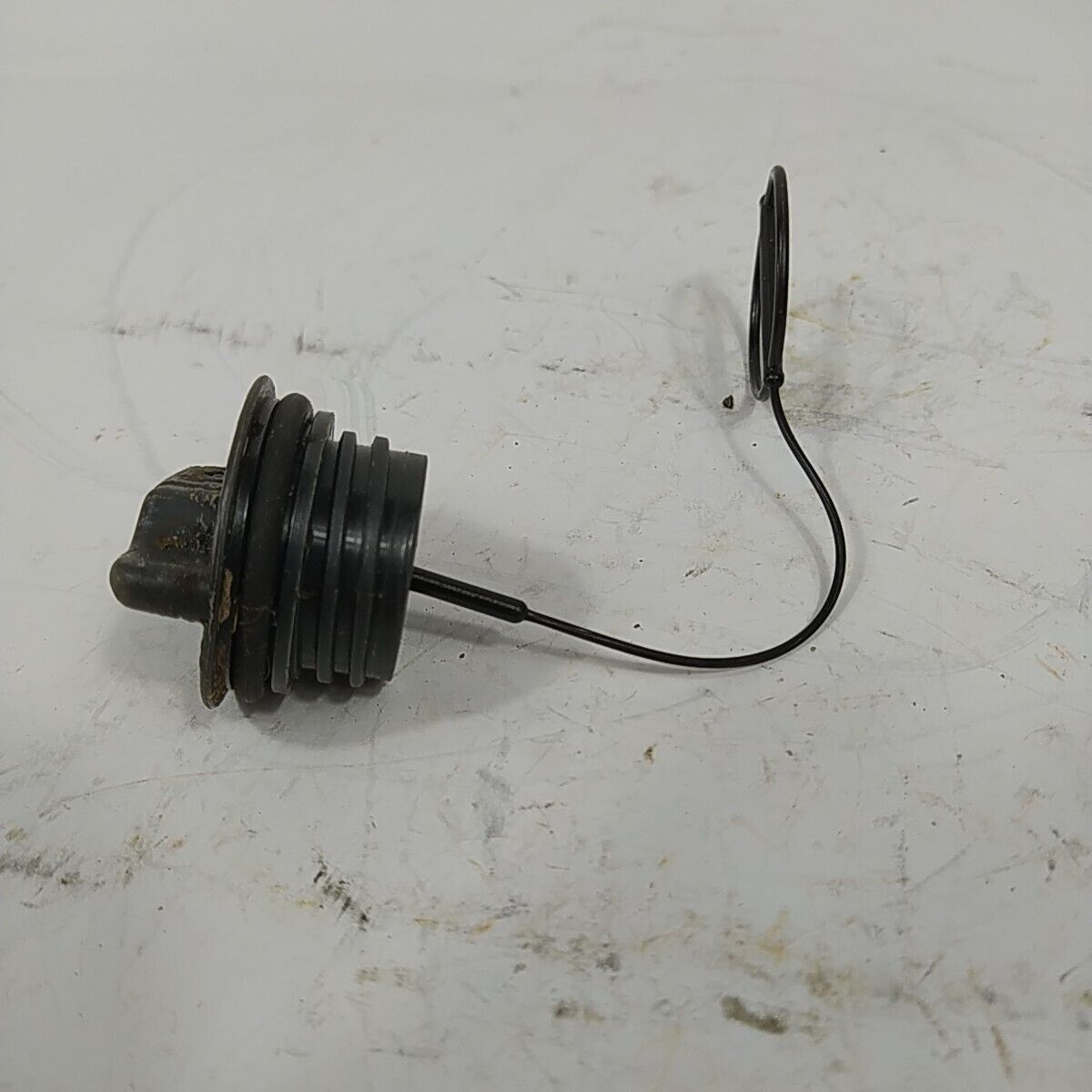 TAPPO SERBATOIO CARBURANTE per motosega ALPINA CASTOR CP 510 ricambio usato