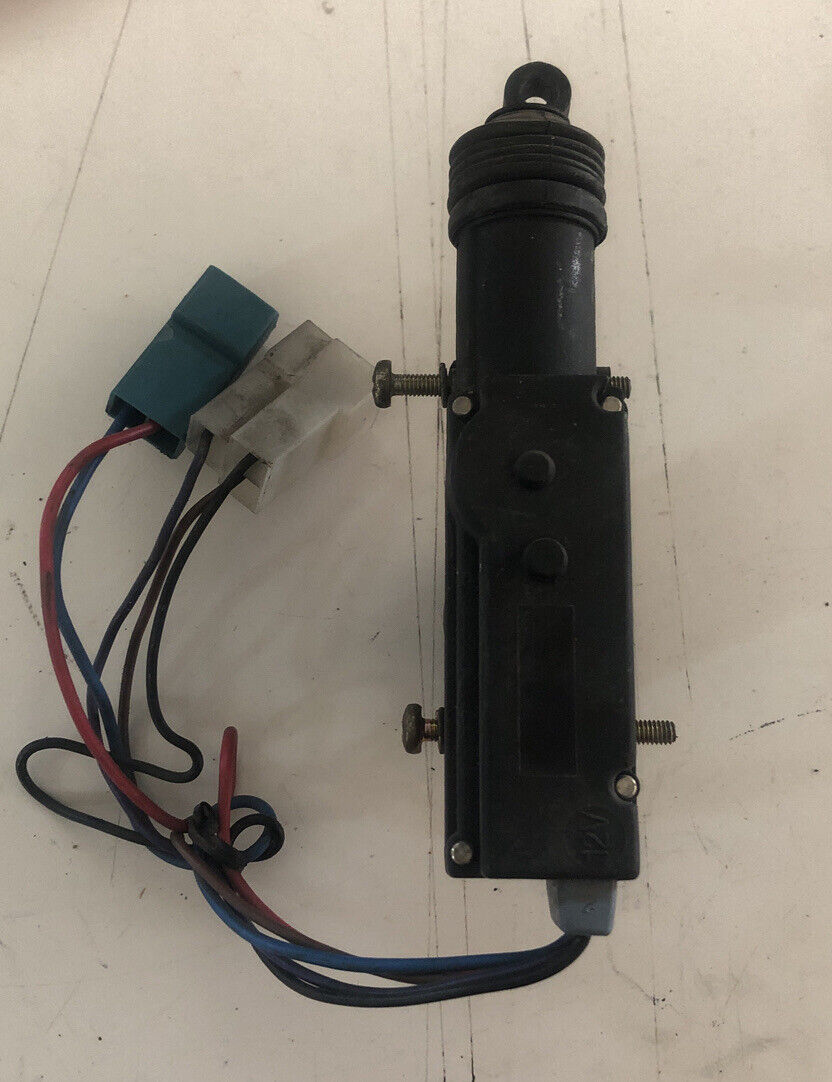CHIUSURA CENTRALIZZATA ELETTRICA SX sinistra  EKE  LM4 GRECAV ricambi usati