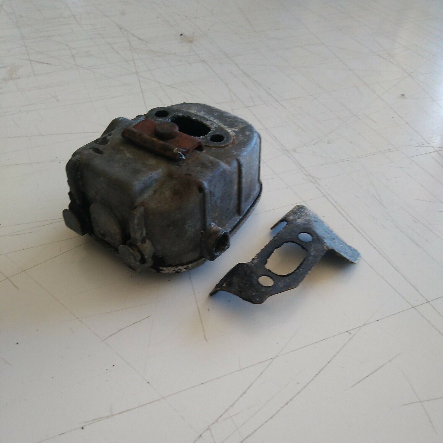 CASTOR TURBO 20 DECESPUGLIATORE MARMITTA TERMINALE SCARICO Ricambio usato