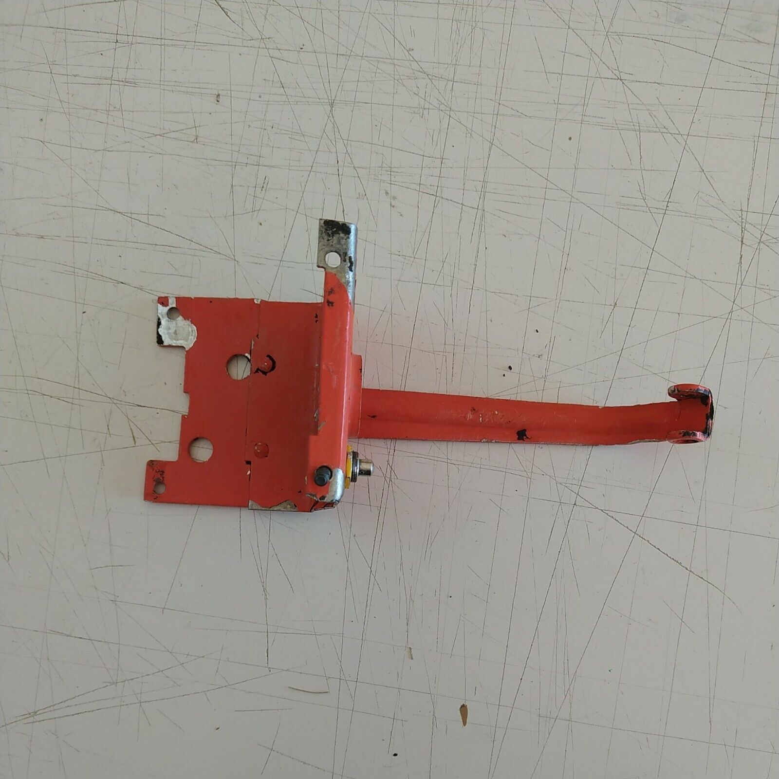 MANIGLIA INFERIORE IMPUGNATURA MANICO PER MOTOSEGA ALPINA 70 CASTOR 70