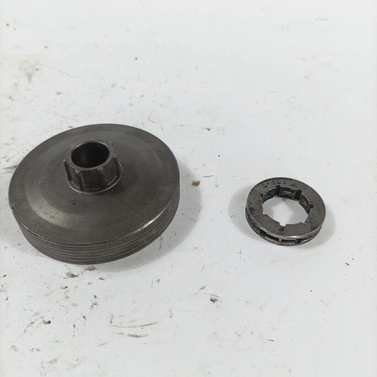 ricambio usato campana tamburo frizione 325 - 7 PER MOTOSEGA 25 40 52 cc