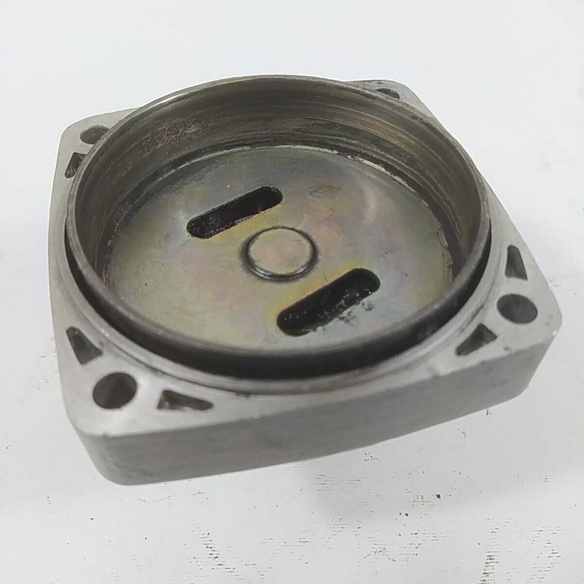 SUPPORTO CAMPANA FRIZIONE usato per decespugliatore MITSUBISHI T170 T200 serie T