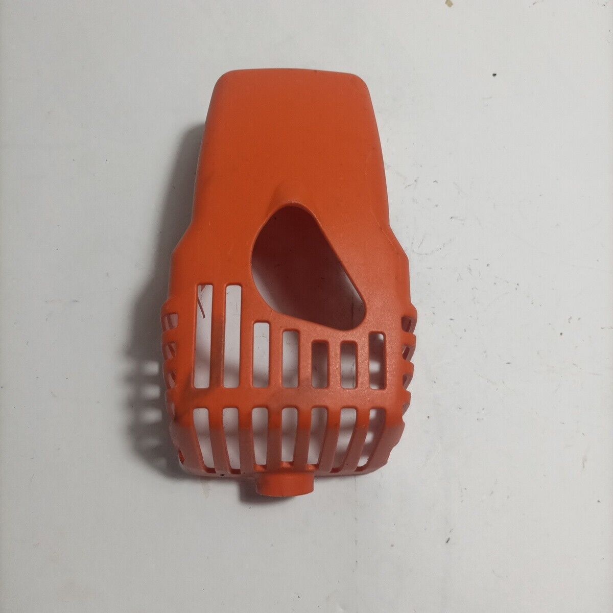 Ricambio usato per DECESPUGLIATORE EFCO oleo mac KING 26 COPERCHIO COPRI MOTORE