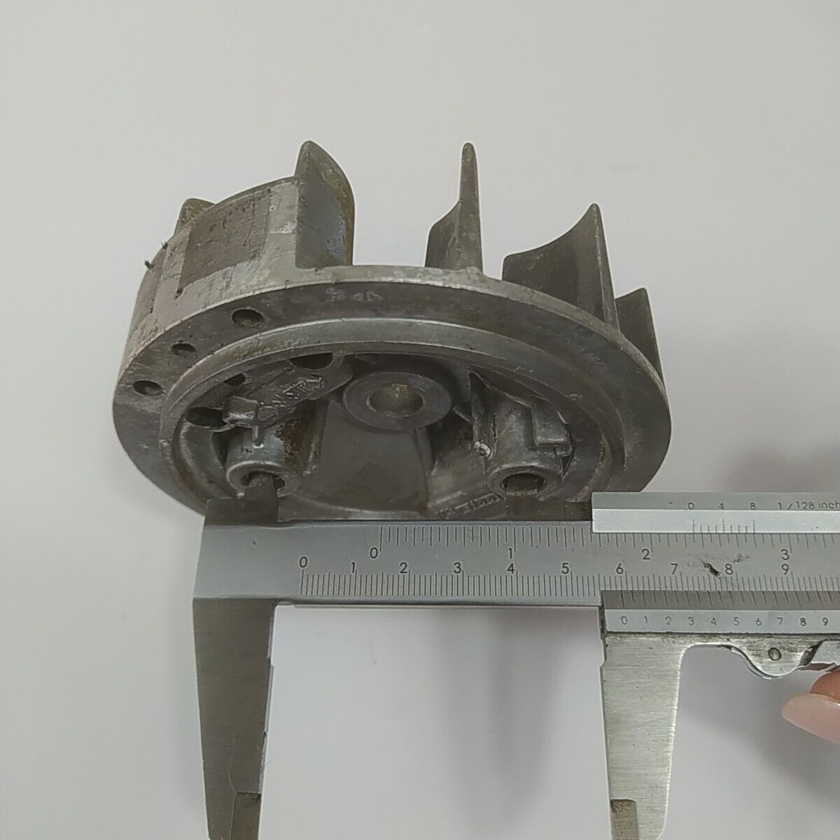 Ricambio VOLANO MAGNETICO DI AVVIAMENTO usato per decespugliatore Emak Efco 8425