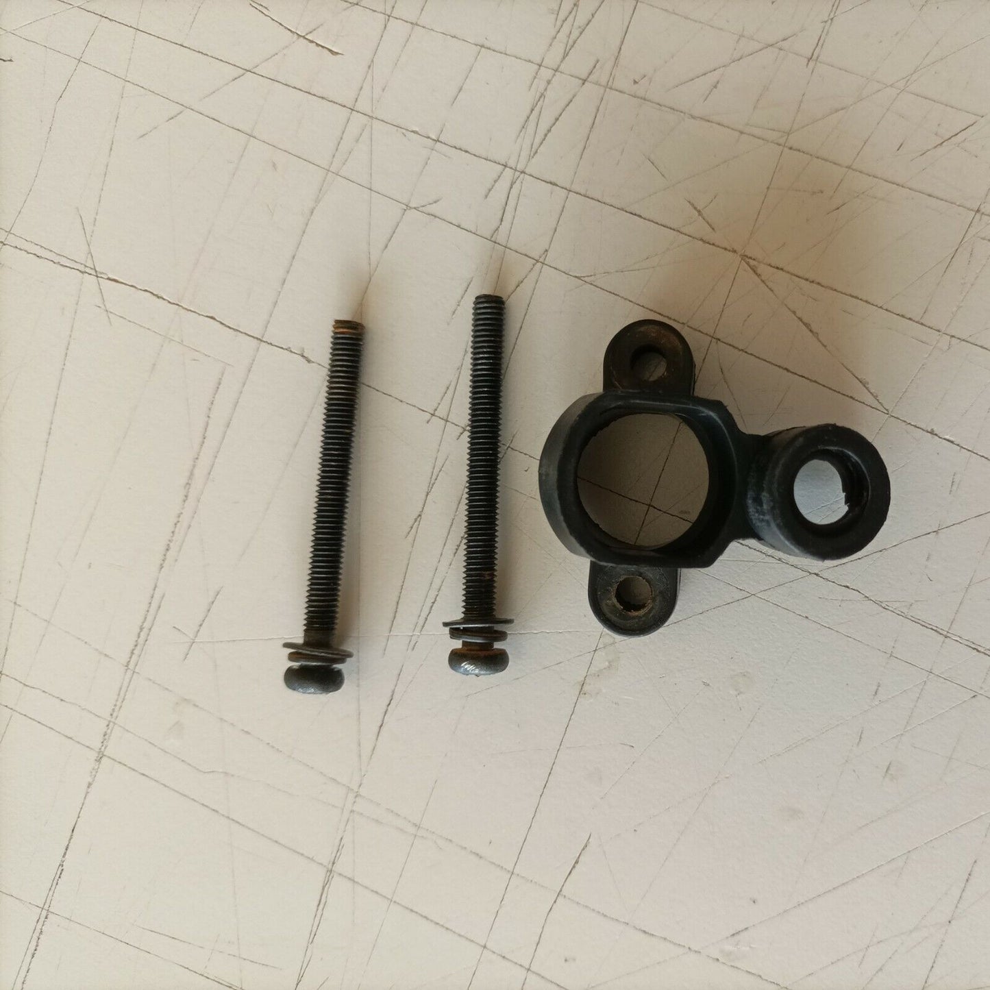 supporto FILTRO E CARBURATORE PER MOTOSEGA SANDRIGARDEN MTD CS 36 ricambi usati