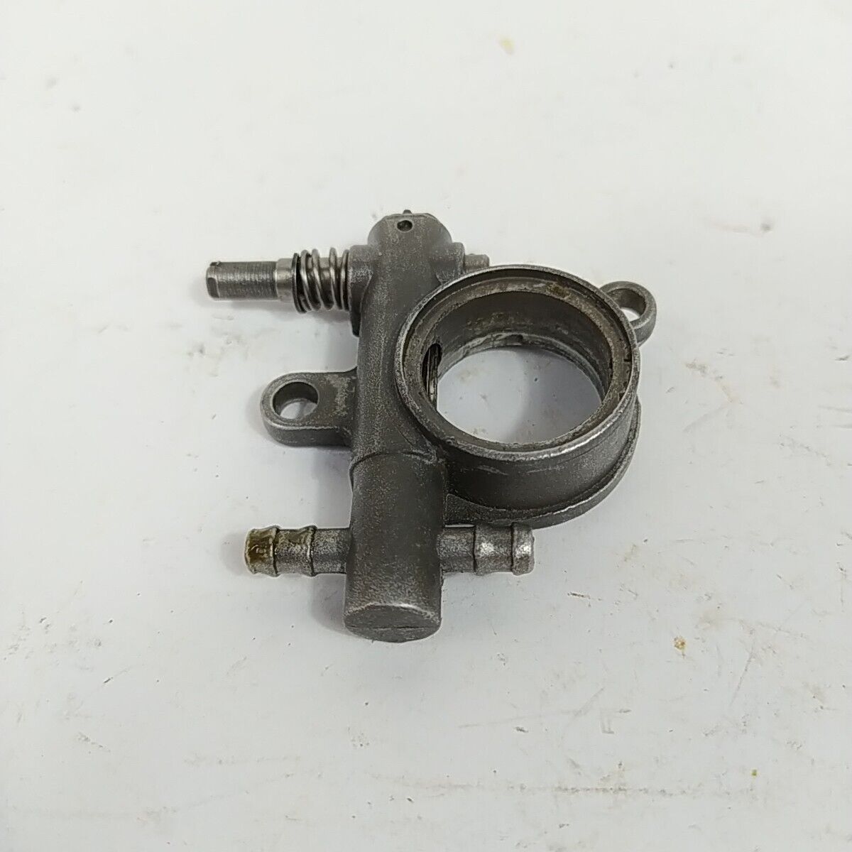 POMPA OLIO completa PER MOTOSEGA JET SKY KT2500 O CINESE 25 cc ricambi usati