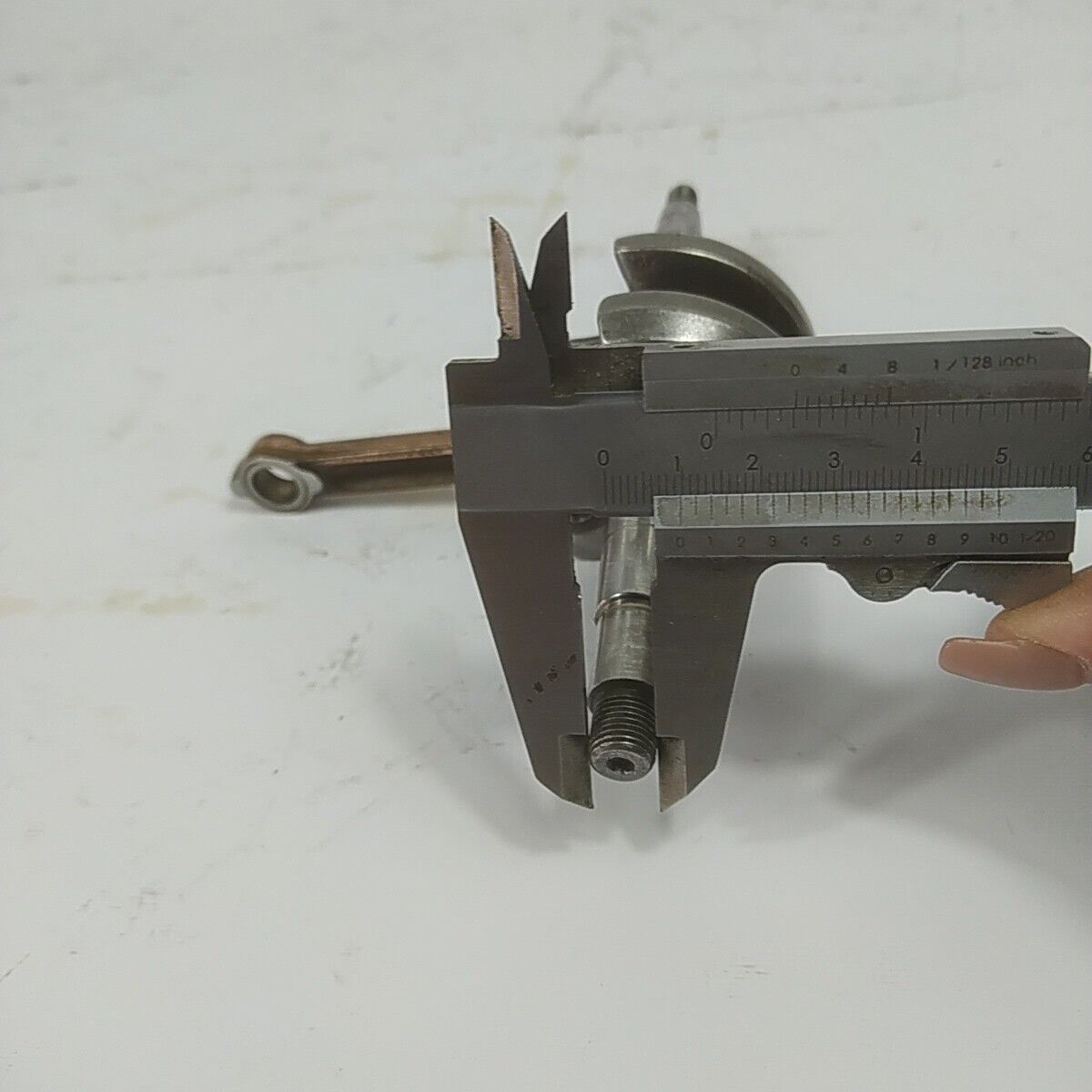 ricambio ALBERO MOTORE ORIGINALE per motosega CASTOR ALPINA PROF 70 usato
