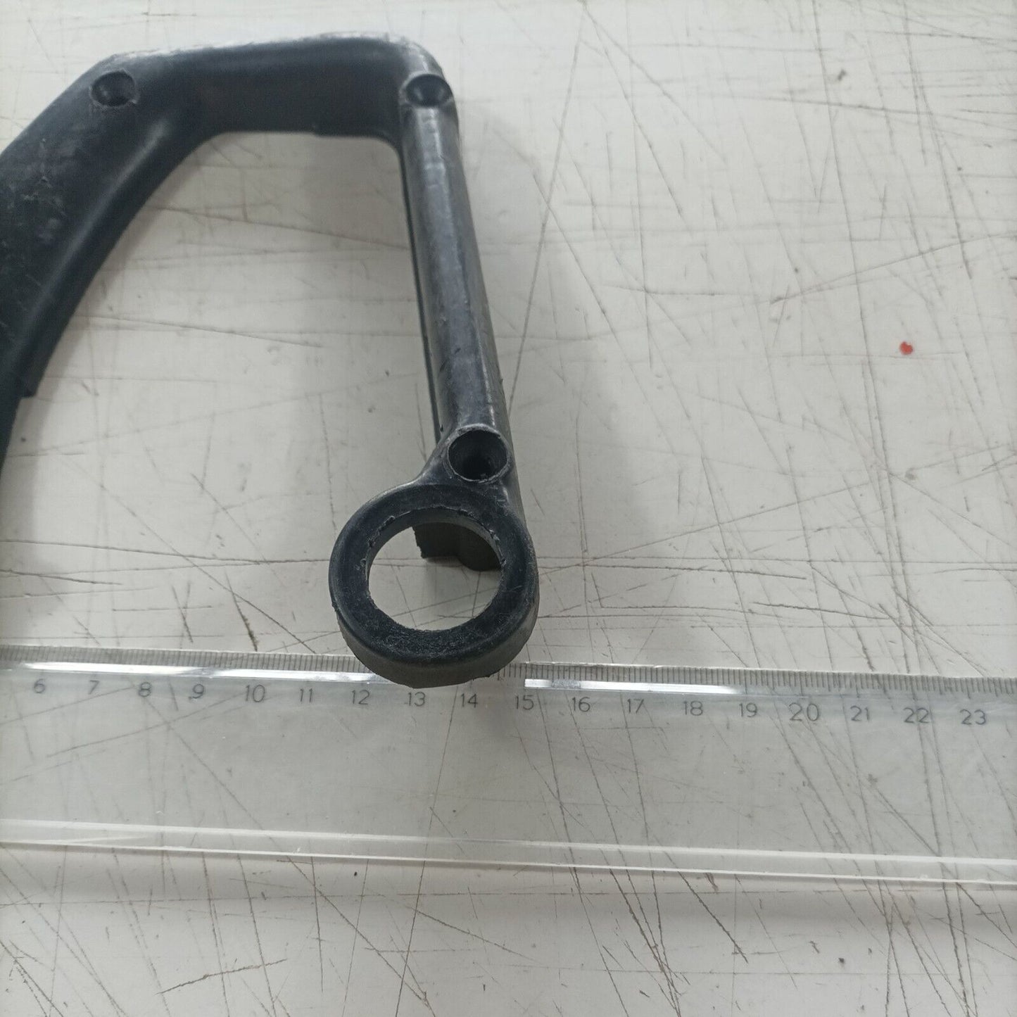 MOTOSEGA CASTOR C70 ALPINA A70 LATO SX MANIGLIA IMPUGNATURA INFERIORE COMANDI