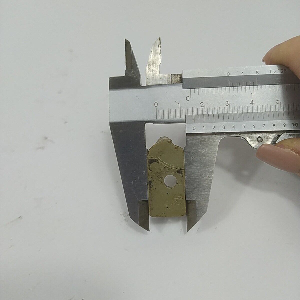 Ricambi per MOTOSEGA ZENOAH G 2000 t SUPPORTO DENTE PROTEZIONE PARA CATENA usati