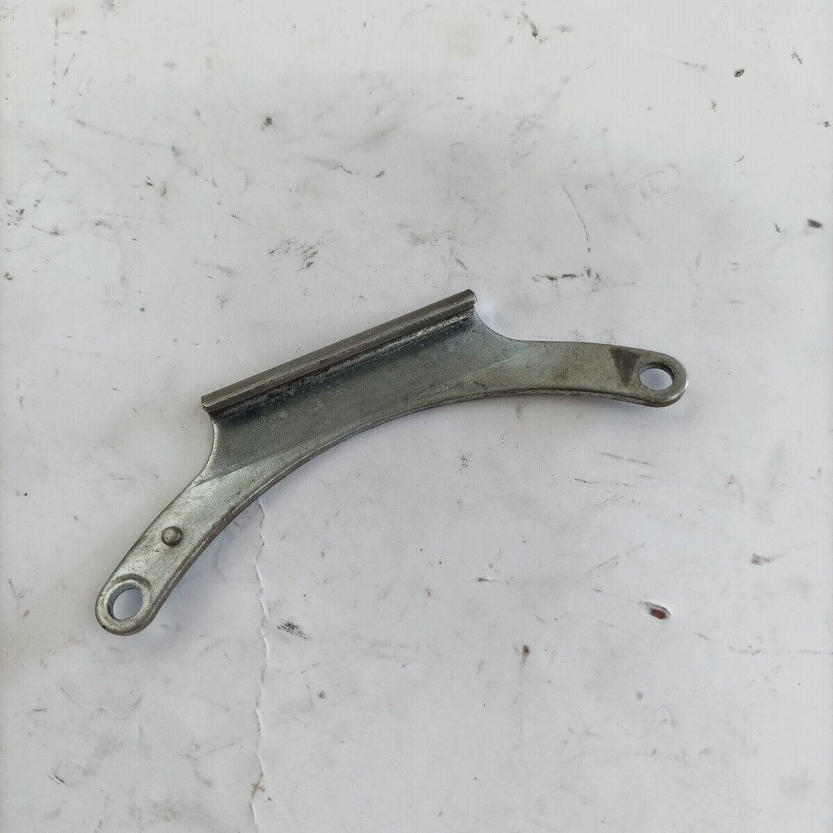 ricambio STAFFA SERBATOIO BENZINA usato per decespugliatore KAWASAKI TD 33