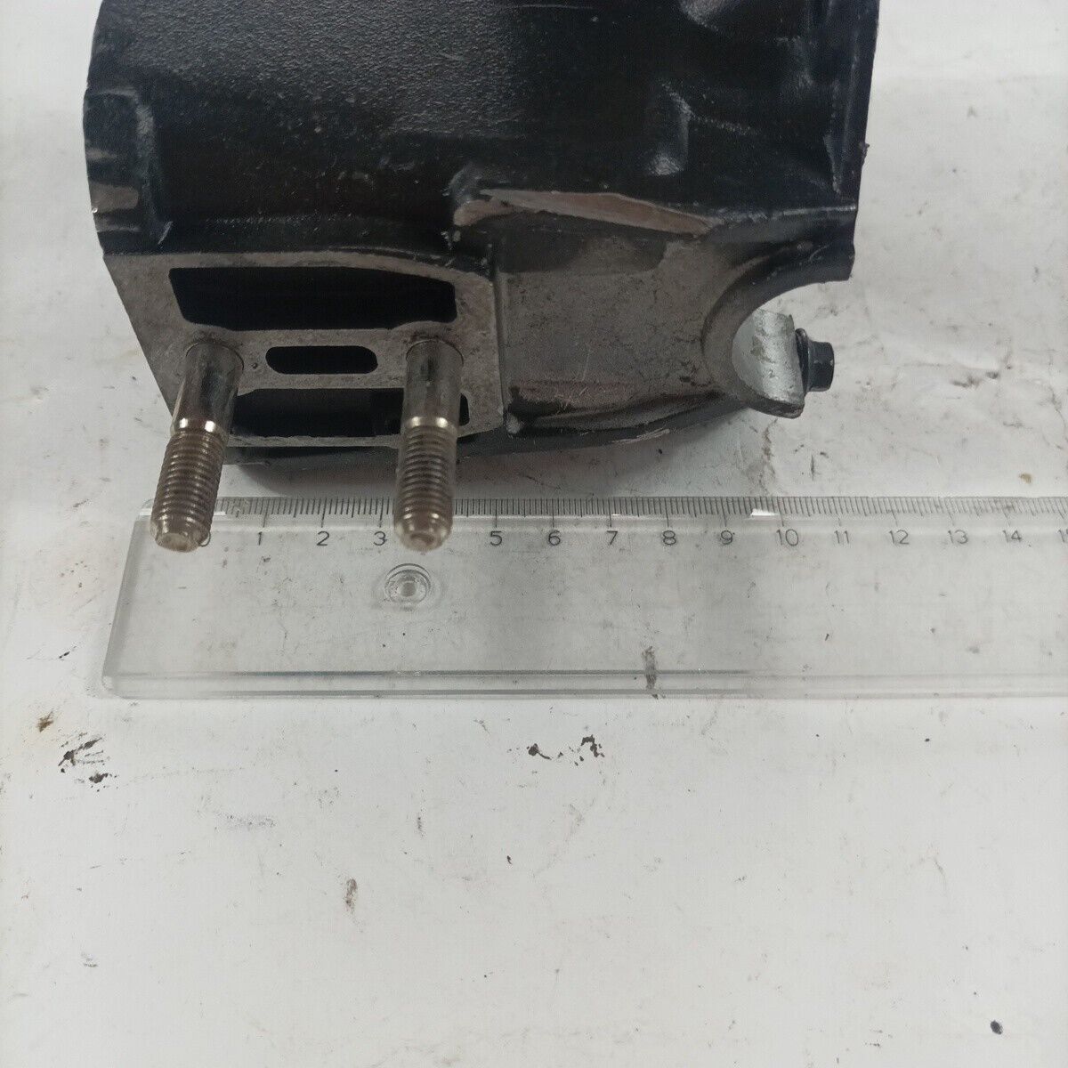 BASAMENTO MOTORE serbatoio olio PER MOTOSEGA MCCULLOCH PRO MAC 700 ricambi usati