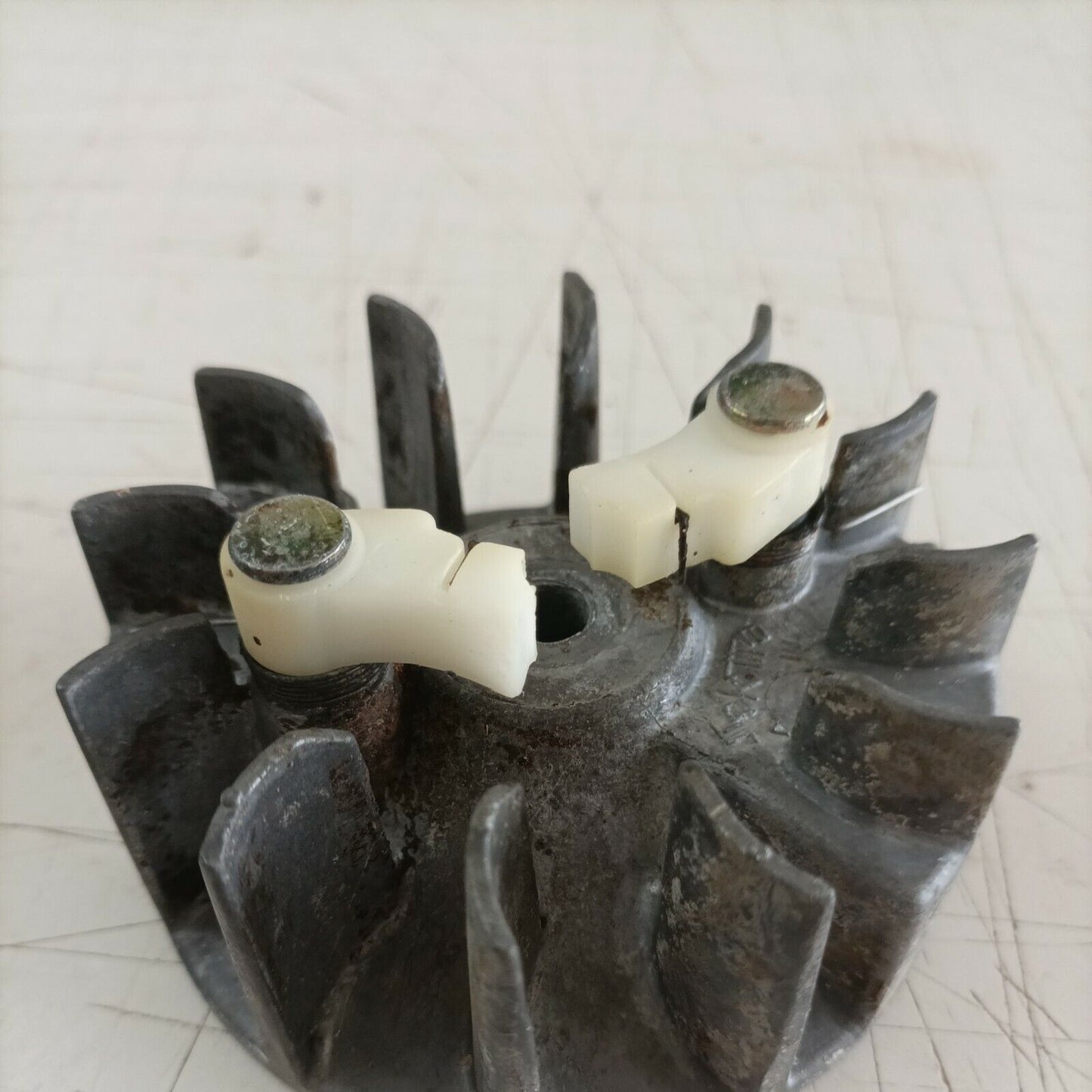 bobina ACCENSIONE e volano MAGNETICO PER MOTOSEGA EFCO 134 ricambi usati