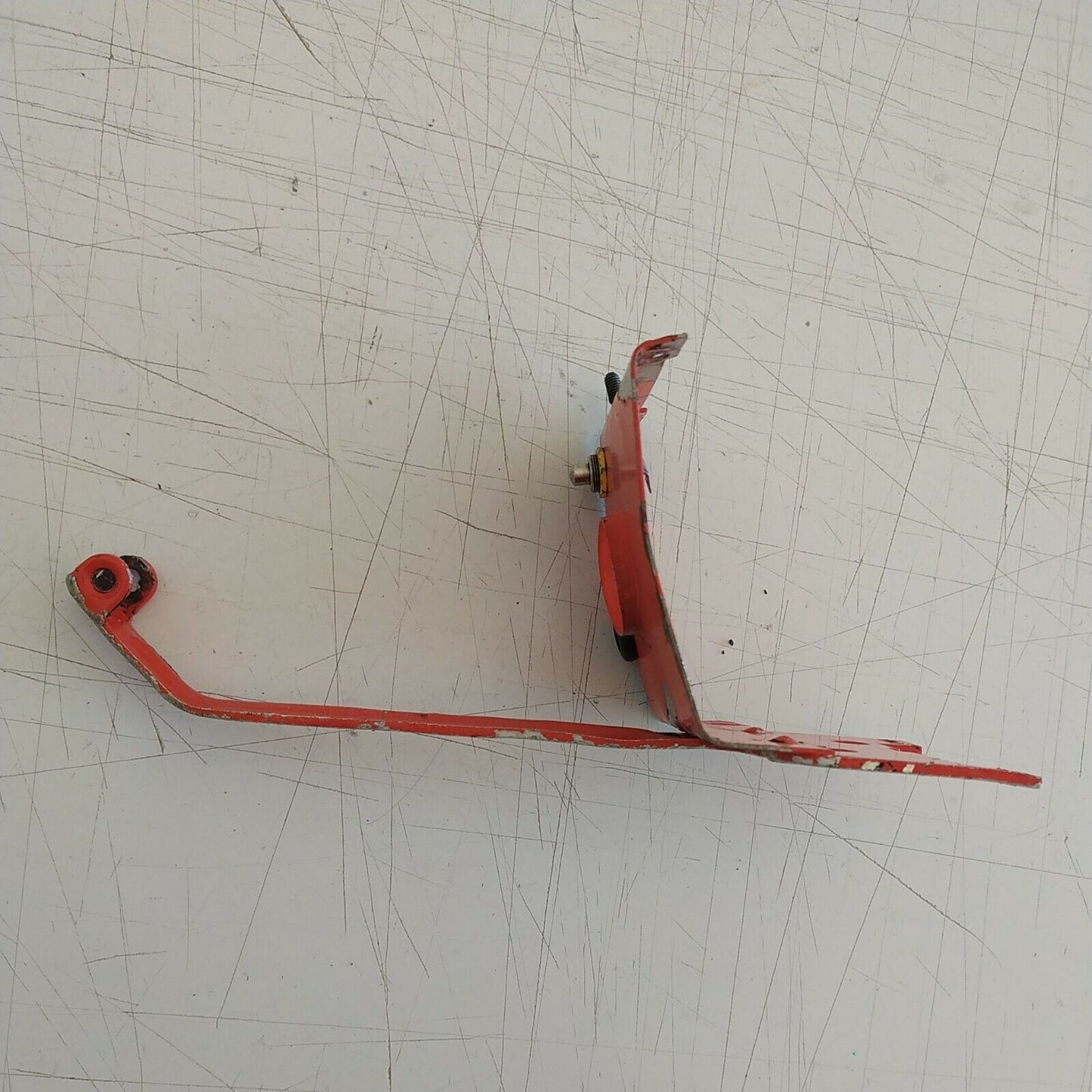 MANIGLIA INFERIORE IMPUGNATURA MANICO PER MOTOSEGA ALPINA 70 CASTOR 70