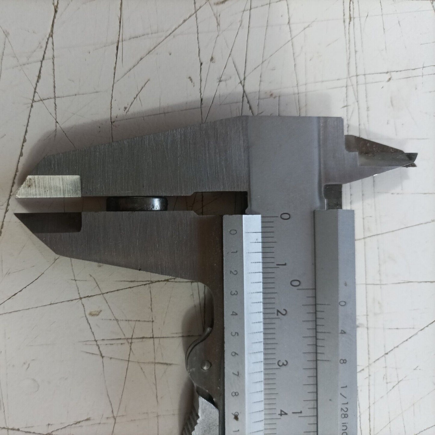 MOTOSEGA OLEOMAC OM 251 CHIAVETTA mezzaluna FRIZIONE ALBERO MOTORE ricambi usati