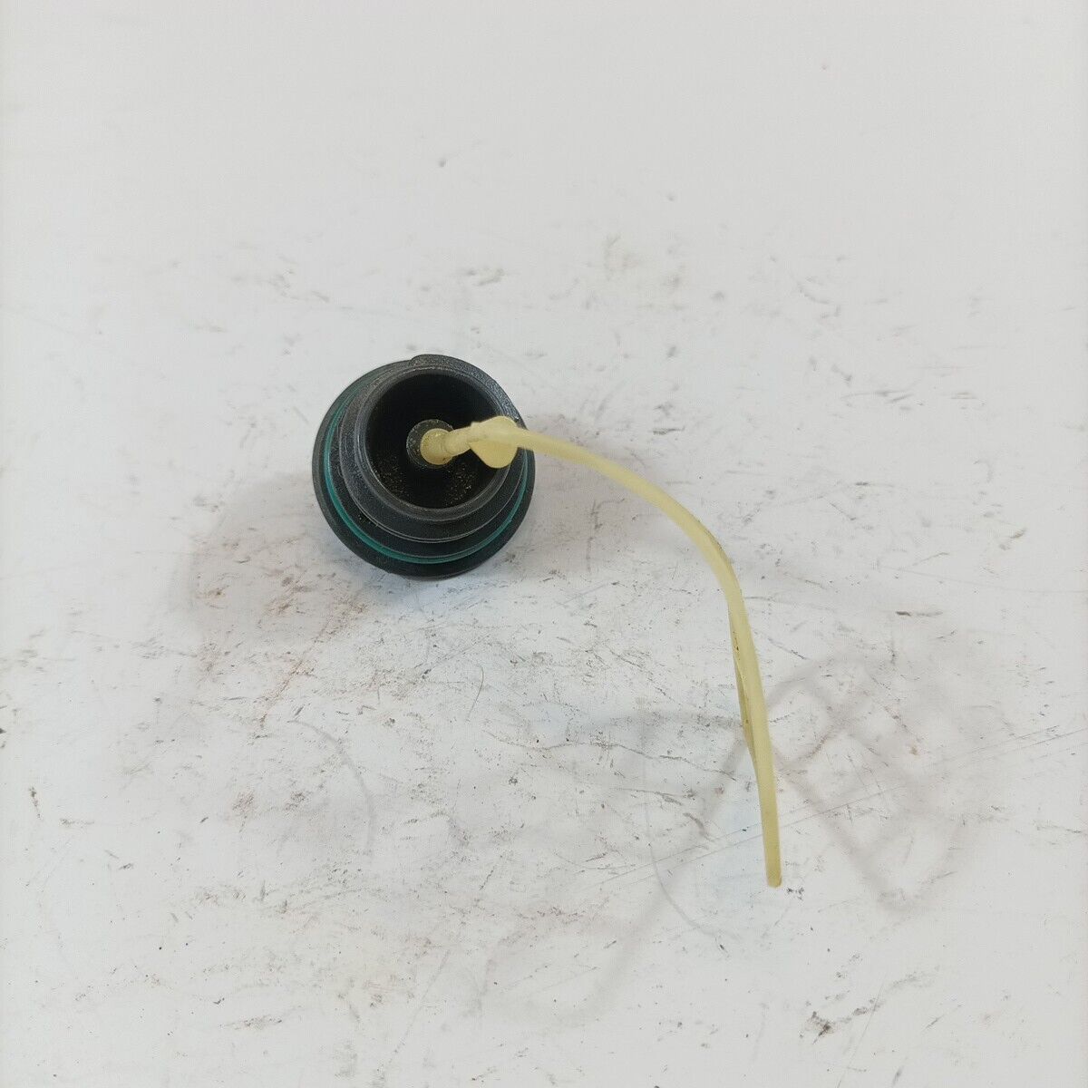 TAPPO SERBATOIO OLIO per motosega EMAK OLEOMAC 940 940C EFCO ricambi usati