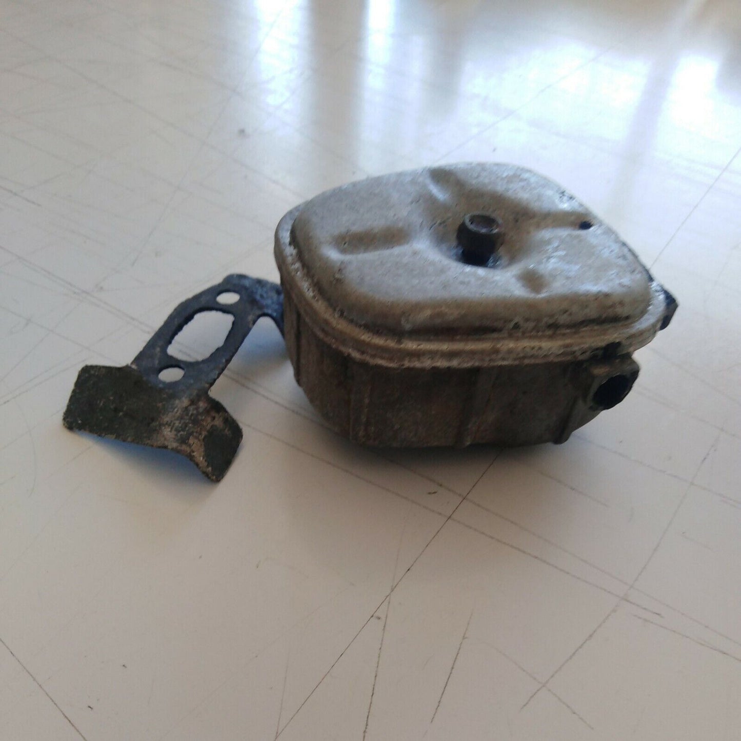 CASTOR TURBO 20 DECESPUGLIATORE MARMITTA TERMINALE SCARICO Ricambio usato