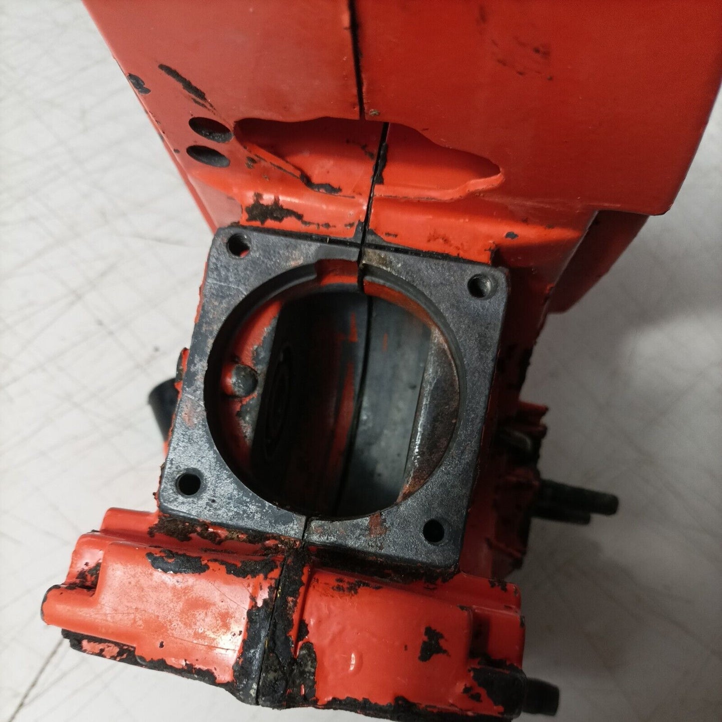 CARTER BASAMENTO CILINDRO TELAIO ARANCIO PER MOTOSEGA CASTOR C70 ALPINA A 70