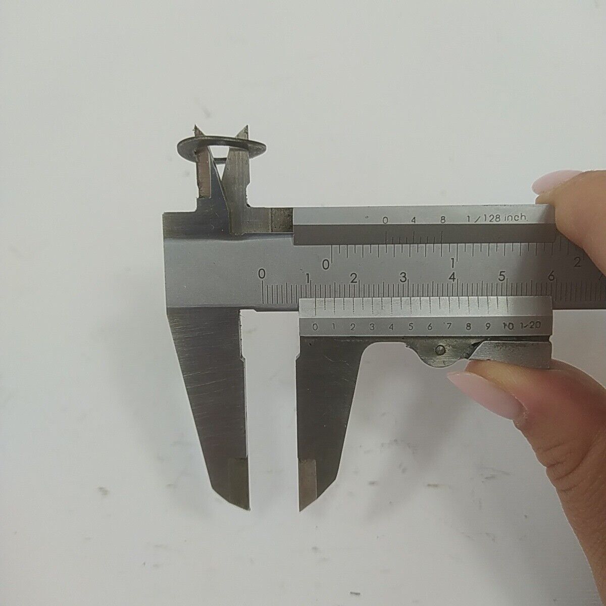 Ricambio DADO BULLONE ALBERO MOTORE per motosega alpina CASTOR CP 700 usato