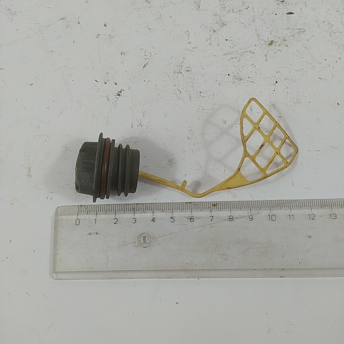 TAPPO SERBATOIO CARBURANTE OLIO per motosega OLEO MAC GS 440 ricambi usati
