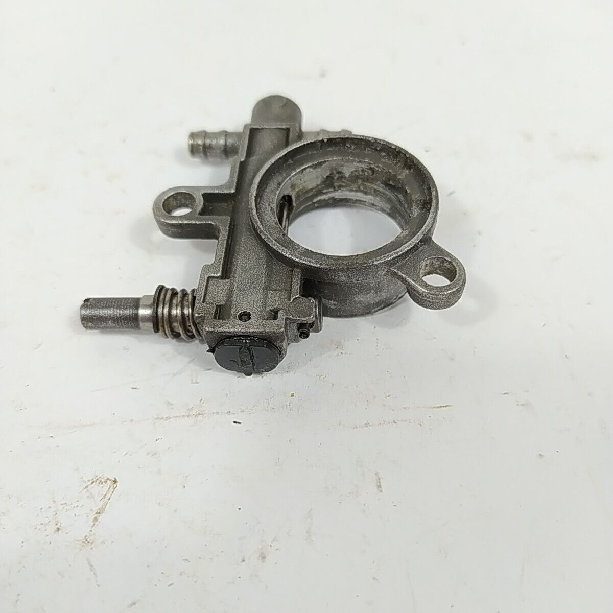POMPA OLIO completa PER MOTOSEGA JET SKY KT2500 O CINESE 25 cc ricambi usati