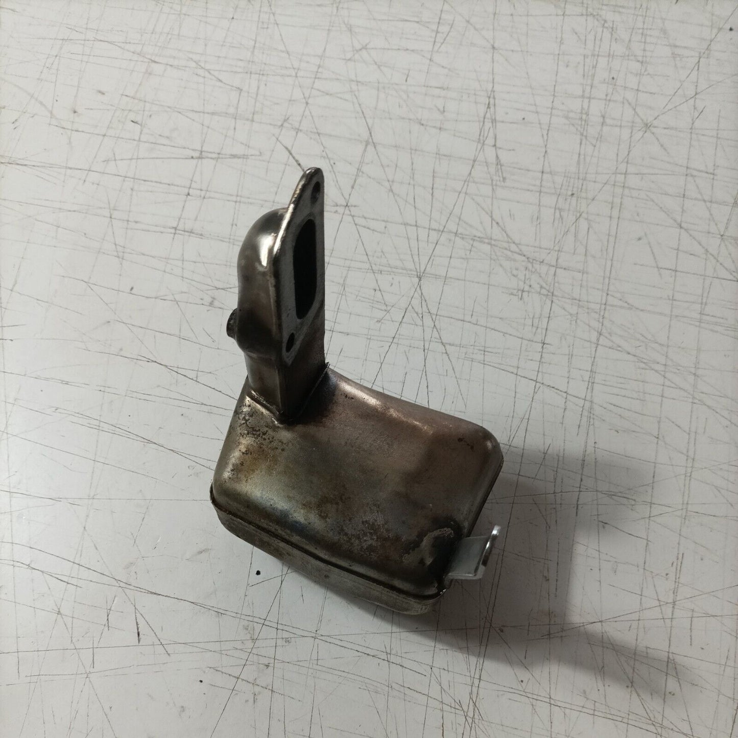 SILENZIATORE MARMITTA TERMINALE DI SCARICO PER MOTOSEGA CASTOR C 70 ALPINA A 70