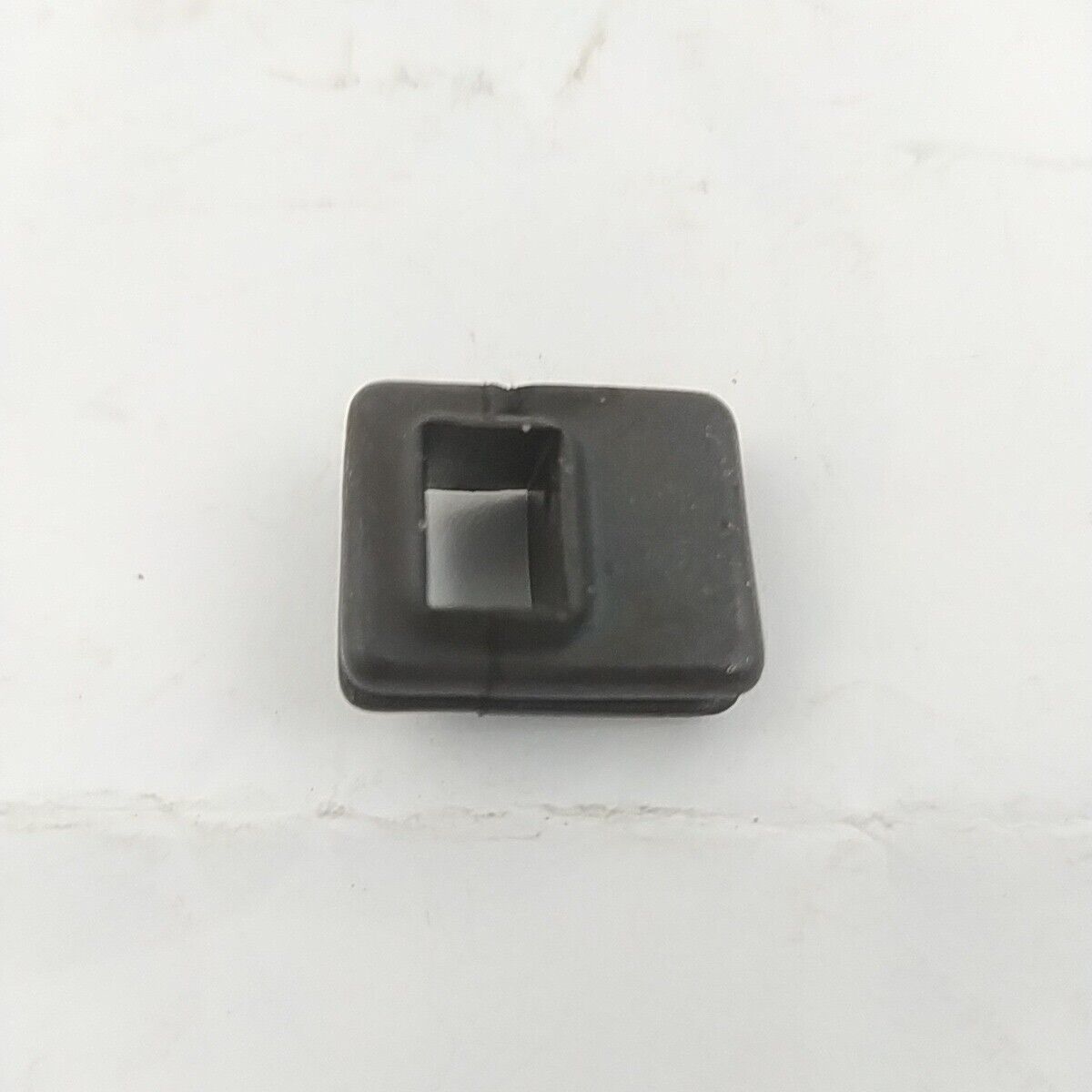 MOTOSEGA CASTOR CP 361 ricambio GOMMINI GUARNIZIONE PASSA LEVA ARIA Usato