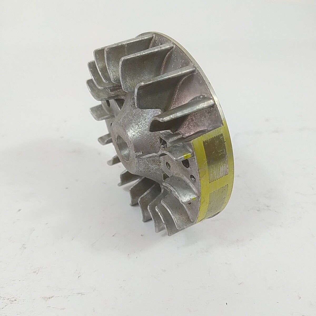 Ricambi VOLANO MAGNETICO DI AVVIAMENTO per decespugliatore TANAKA 501 ik usati