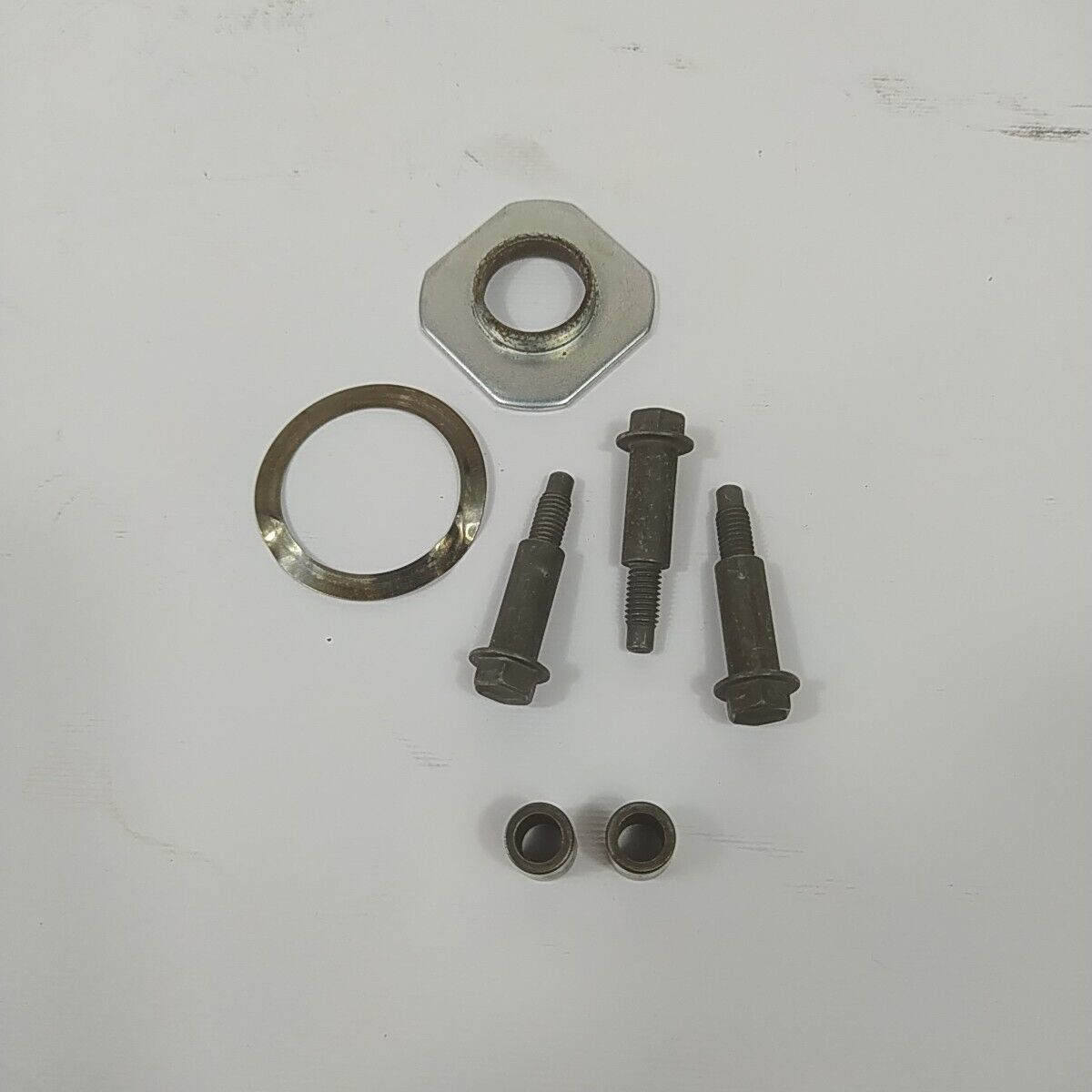 Ricambio RULLI VITI VARIE MISURE per tosaerba Briggs & Stratton 675 EXi usato