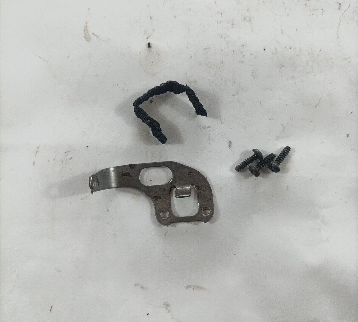 Gancio cintura attacco per  MOTOSEGA 25cc EFCO OLEO MAC ZENOAH EMAK