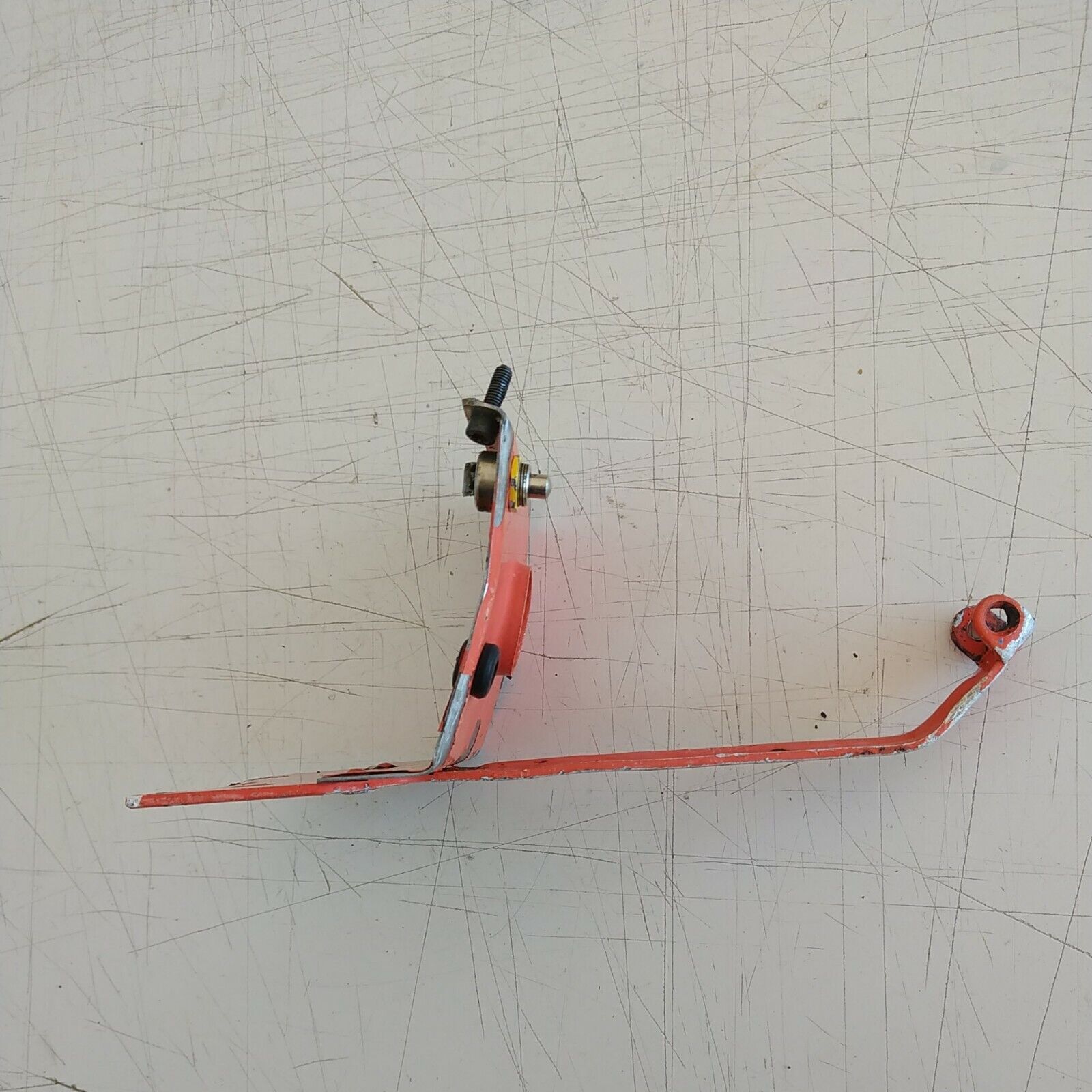 MANIGLIA INFERIORE IMPUGNATURA MANICO PER MOTOSEGA ALPINA 70 CASTOR 70