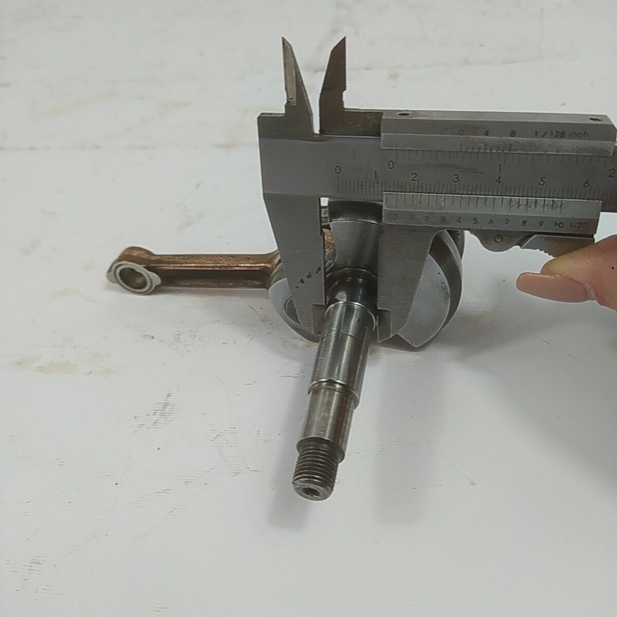 ricambio ALBERO MOTORE ORIGINALE per motosega CASTOR ALPINA PROF 70 usato