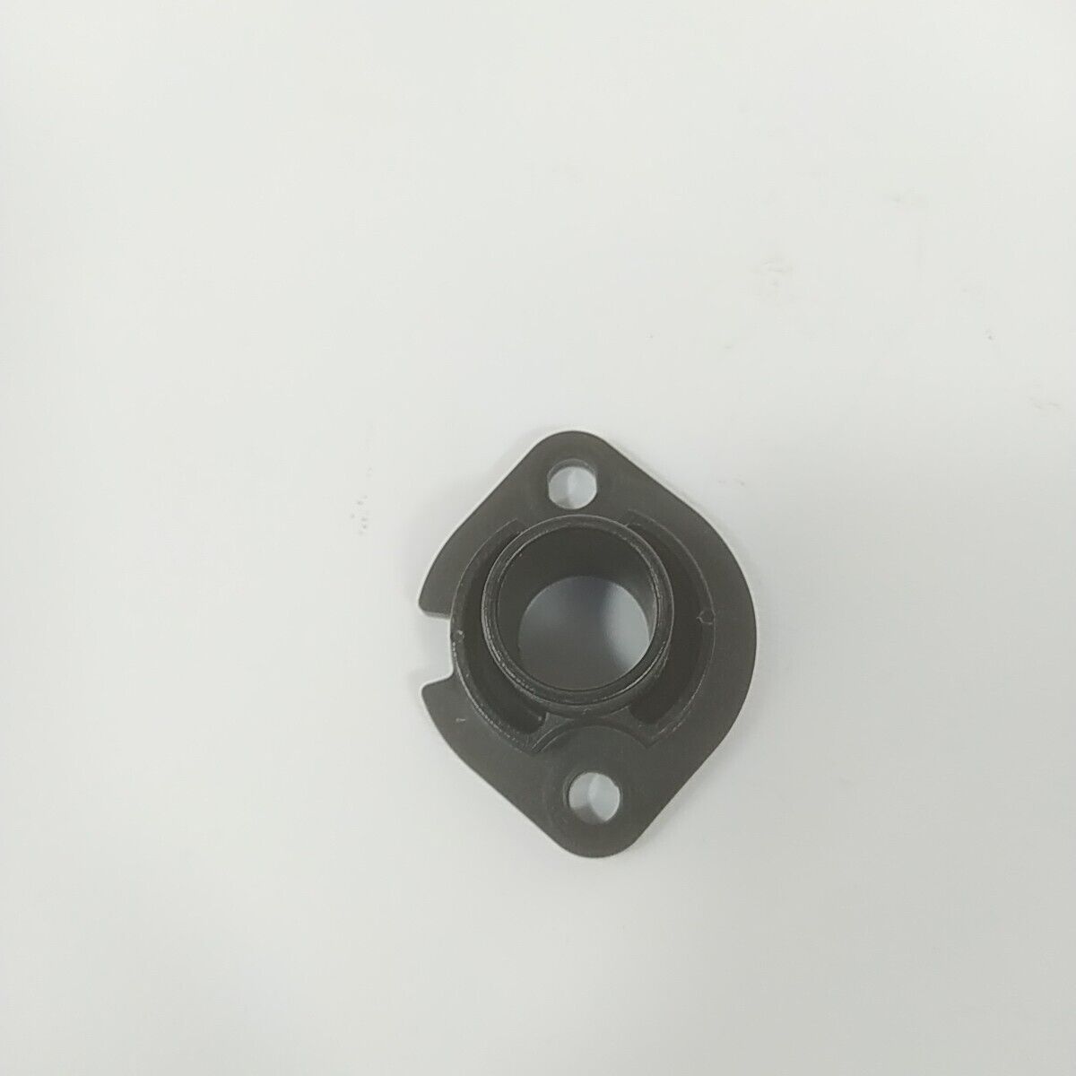 Ricambio FLANGIA CARBURATORE per tosaerba Briggs & Stratton 675 EXi usato