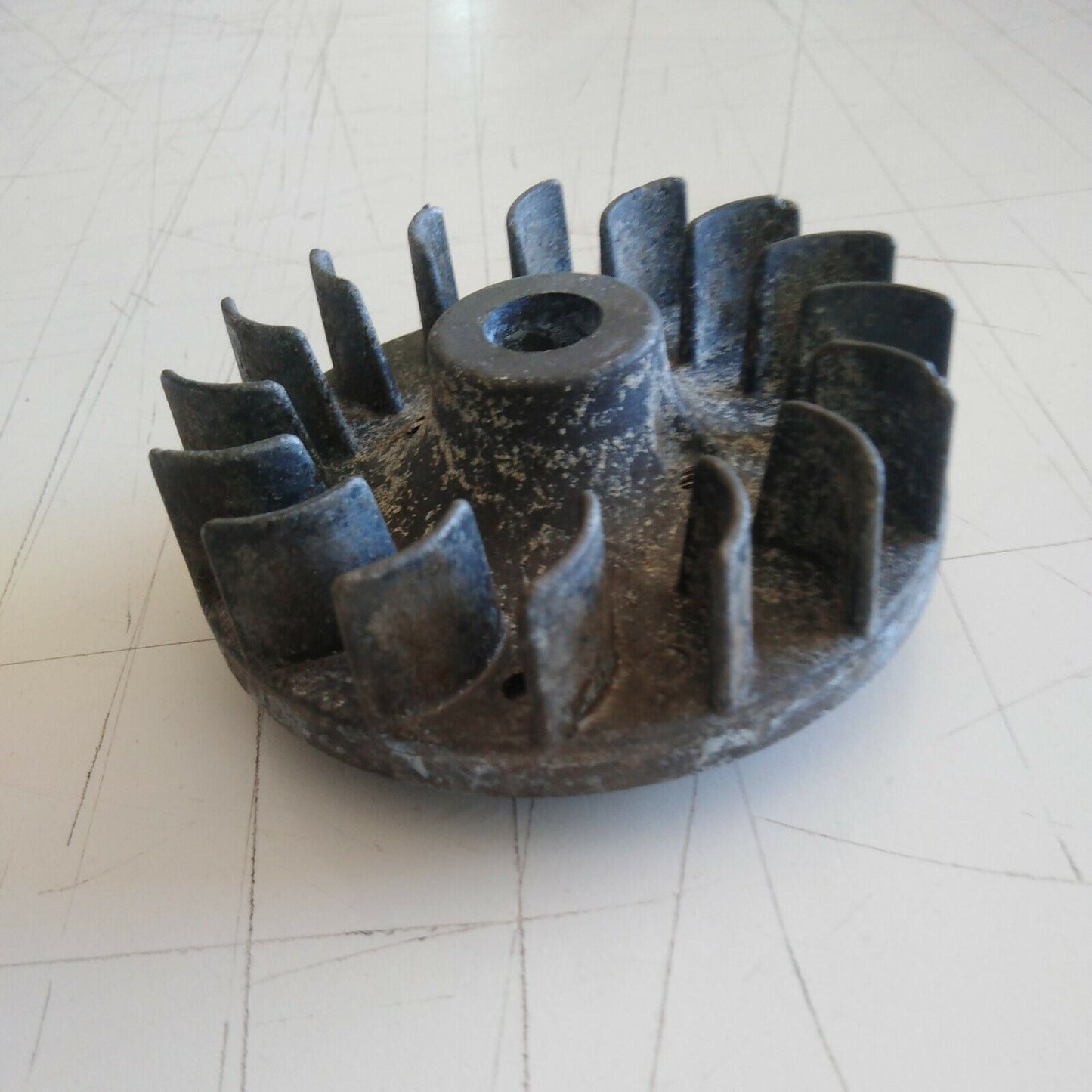 CASTOR TURBO 20 DECESPUGLIATORE VOLANO FRIZIONE ORIGINALE Ricambio usato