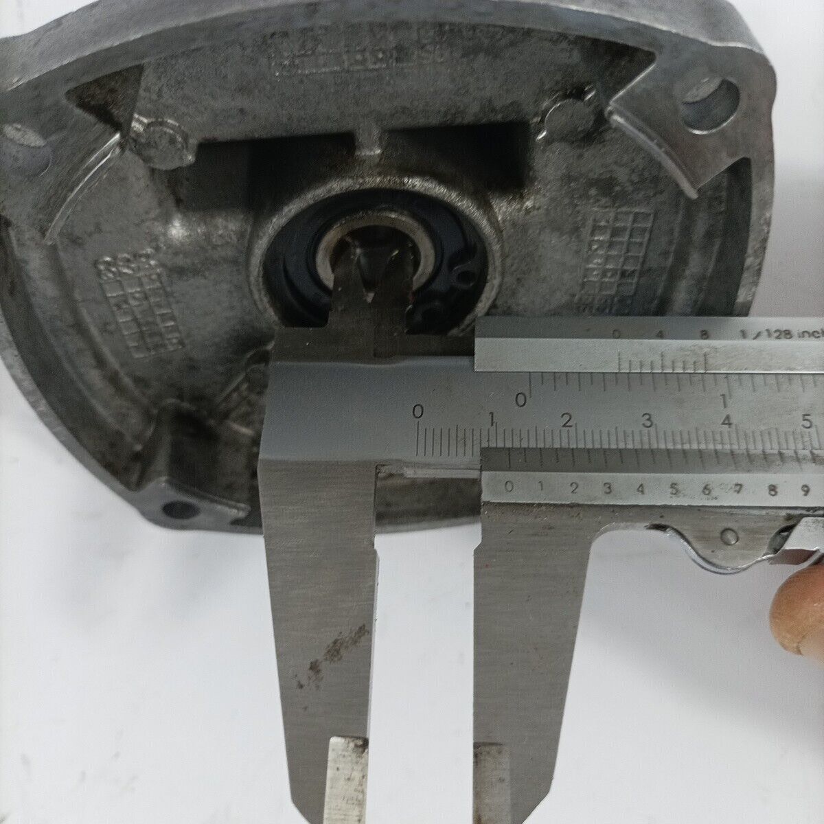 Ricambi DECESPUGLIATORE ALPINA STAR 41 SUPPORTO CUFFIA CAMPANA FRIZIONE usato