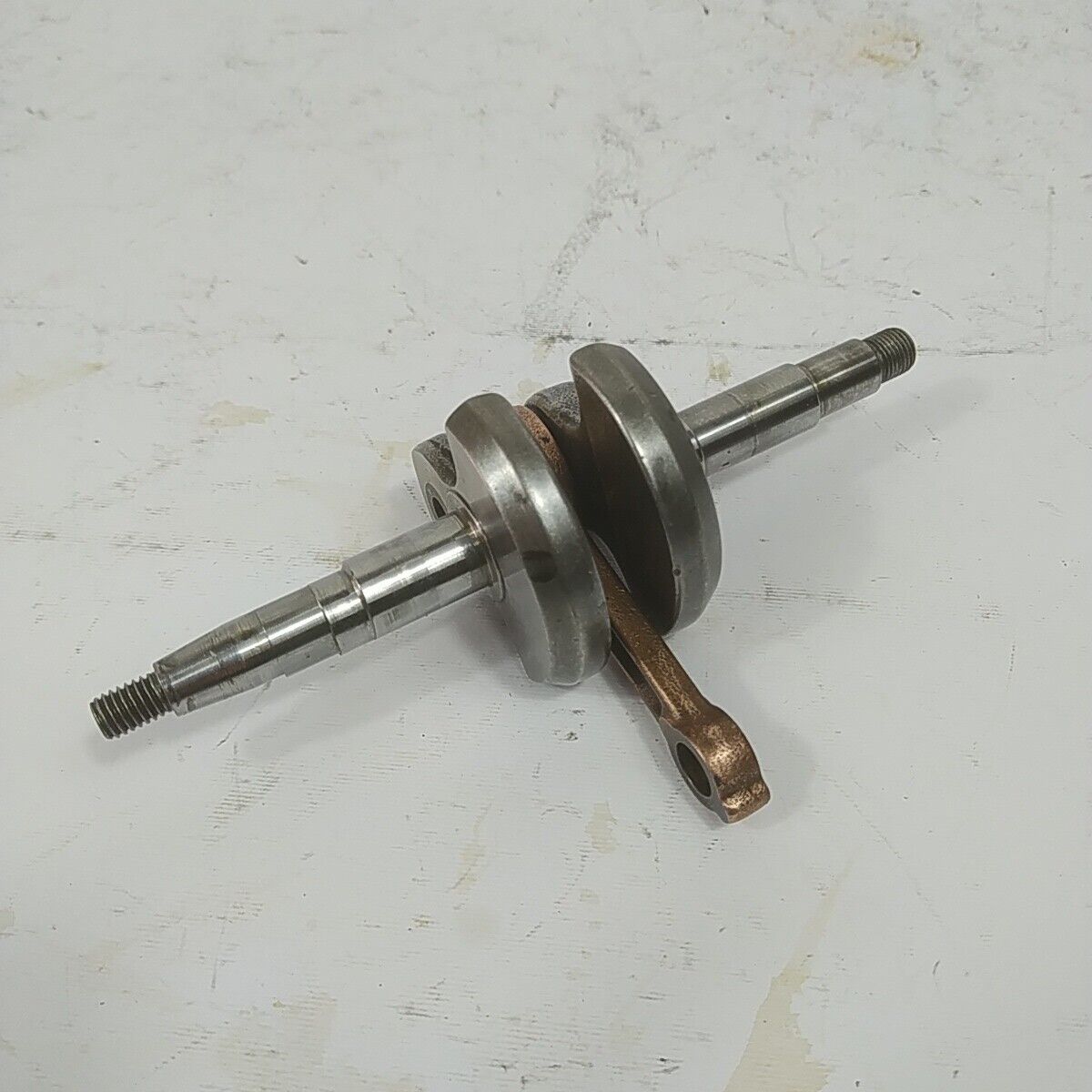 ricambio ALBERO MOTORE ORIGINALE per motosega CASTOR ALPINA PROF 70 usato