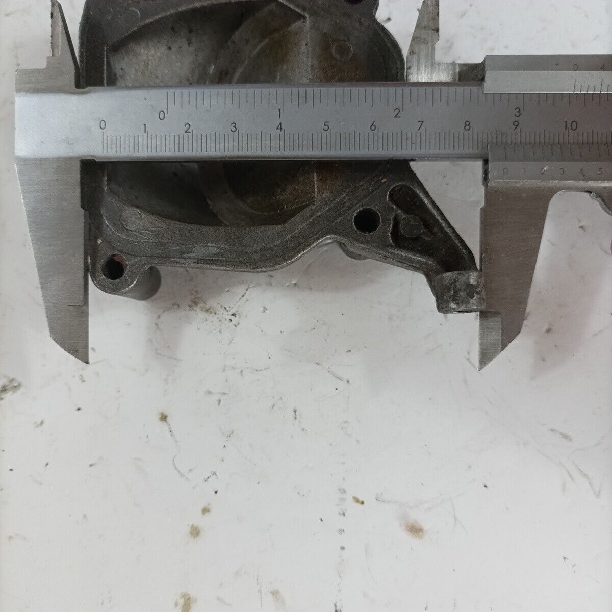 Coperchio cilindro per DECESPUGLIATORE Emak Efco Oleo mac Dynamac ricambi usati