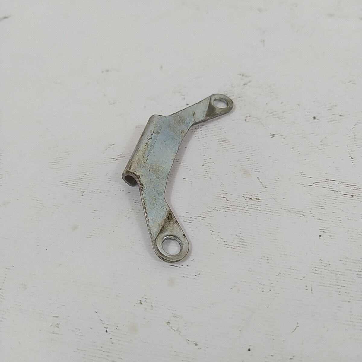 ricambio STAFFA SERBATOIO BENZINA usato per decespugliatore KAWASAKI TD 33